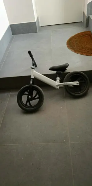 Bici senza pedali bianca