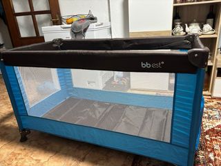 Cuna de bebé plegable azul