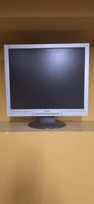 Monitor Philips 190S Plata y Negro