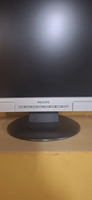 Monitor Philips 190S Plata y Negro