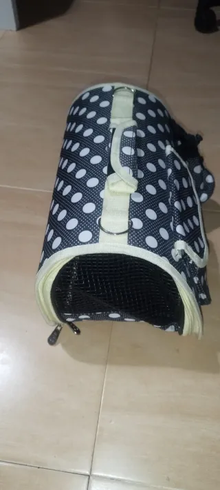 Cuccia per animali domestici con design a pois
