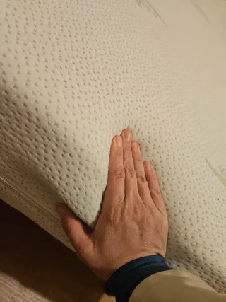 Colchón viscoelástico y somier individual