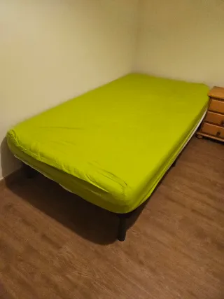 Colchón viscoelástico y somier individual