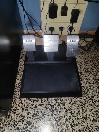 Volante Thrustmaster T300 GT RS + Pedali