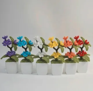 Vasetto fiori artificiali viola