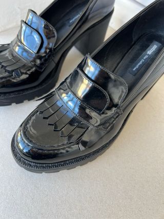 Mocasines Mustang charol negros talla 39