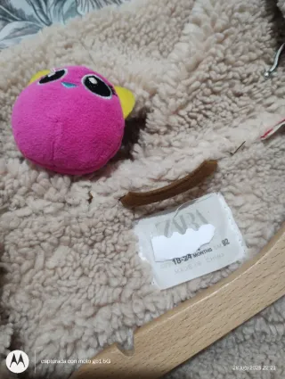 Cazadora borreguillo niña talla 18/24 92cm Zara