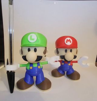 Coppia personaggi stile videogame Supermario