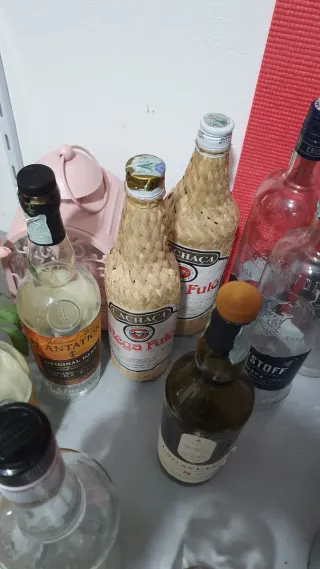 Bottiglie vuote varie