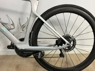 Bicicleta de carbono CUBE talla 53