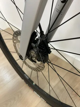 Bicicleta de carbono CUBE talla 53