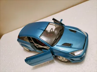 Ford Focus RS Bburago 1/24