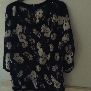 Blusa floral talla 42