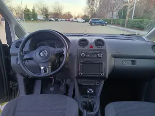 Volkswagen Caddy 2011