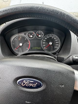 Ford C-MAX 2004 PARA ARREGLAR