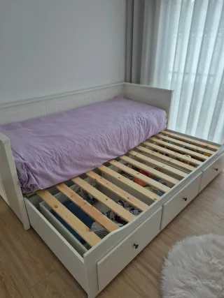 Cama IKEA Hemnes com 3 Gavetas + 2 colchões