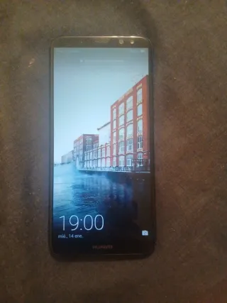 Huawei Mate 10 Lite (RNE-L21)