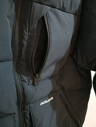 Abrigo Jack Jones Negro con Capucha