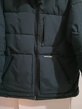 Abrigo Jack Jones Negro con Capucha