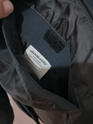 Abrigo Jack Jones Negro con Capucha