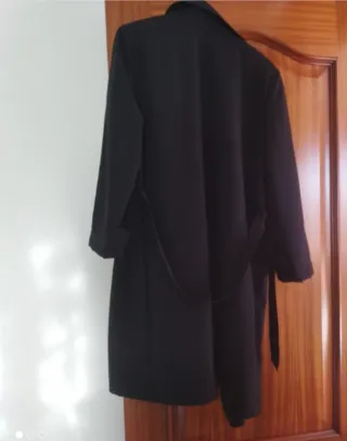 Gabardina negra mujer
