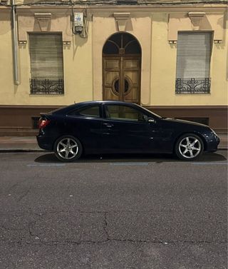 Mercedes-Benz W203 2003