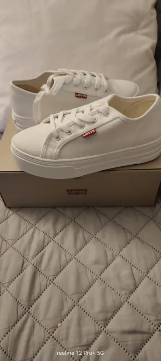 Zapatillas Levis Tijuana Mujer Blancas