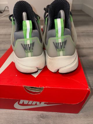 Nike Presto Gris y Verde