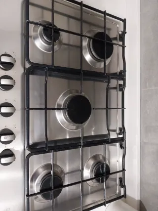 Mobile due ante cucina sopra 100x90x3 e fuochi