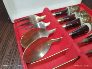 Juego cubiertos aperitivo vintage metal madera