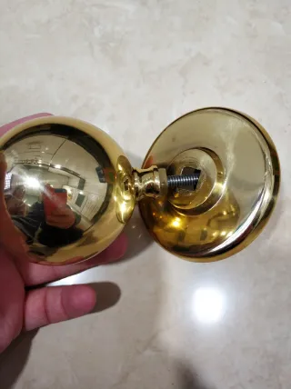 Pomo de puerta blindada dorado