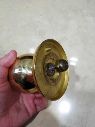 Pomo de puerta blindada dorado