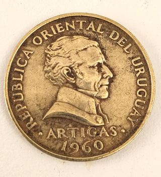 Lote 3 Monedas Viejas Uruguay Pesos Centesimos