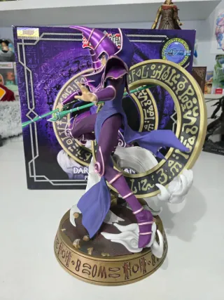 Figura Mago Oscuro Purple Edition F4F