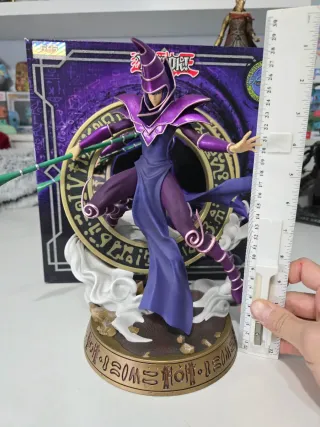 Figura Mago Oscuro Purple Edition F4F