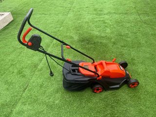 Cortacésped Black & Decker 34cm 1200W
