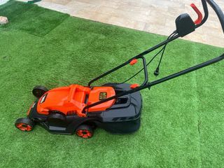 Cortacésped Black & Decker 34cm 1200W