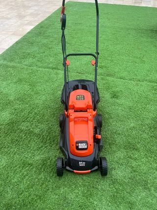 Cortacésped Black & Decker 34cm 1200W