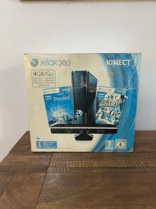 Bundle xbox 360 slim 4gb+ kinect boxata Sealed