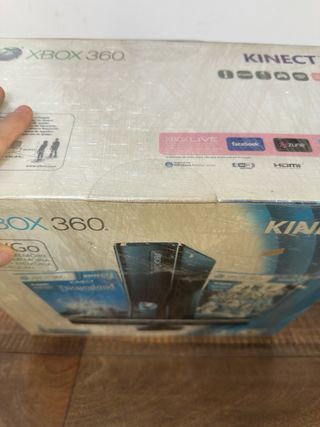 Bundle xbox 360 slim 4gb+ kinect boxata Sealed
