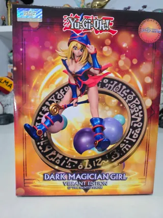 Figura Maga Oscura Vibrant Edition F4F