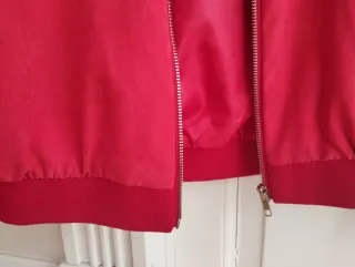 Cazadora bomber roja mujer