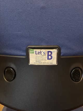 Silla ergonómica Steelcase azul y negra