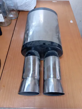 Tubo de escape doble salida