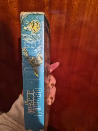 VHS El Gigante de Hierro (Español)