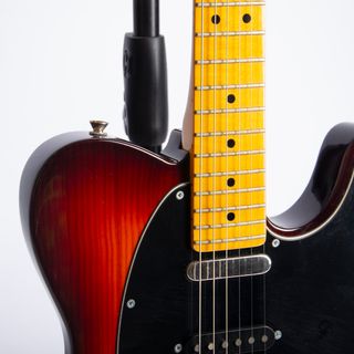 Fender Modern Player Telecaster Plus Honey Burst