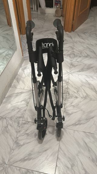 Andador persona mayor