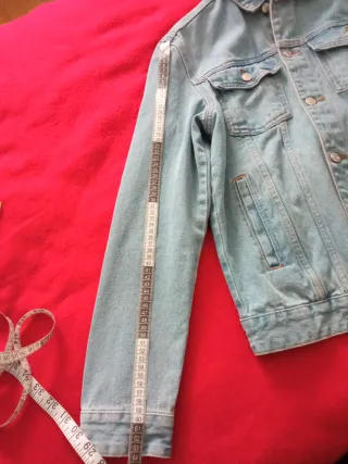 Chaqueta vaquera con capucha hombre