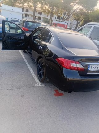 Infiniti M30 2012