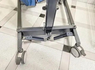 Grua geriatrica con bateria